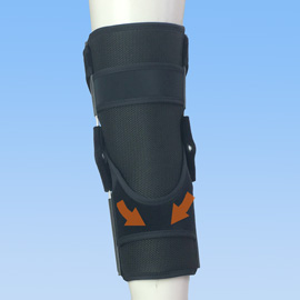 後十字靭帯損傷に併発した内側半月板損傷の膝サポーター｜エクスエイドニーＰＣＬ（背面）